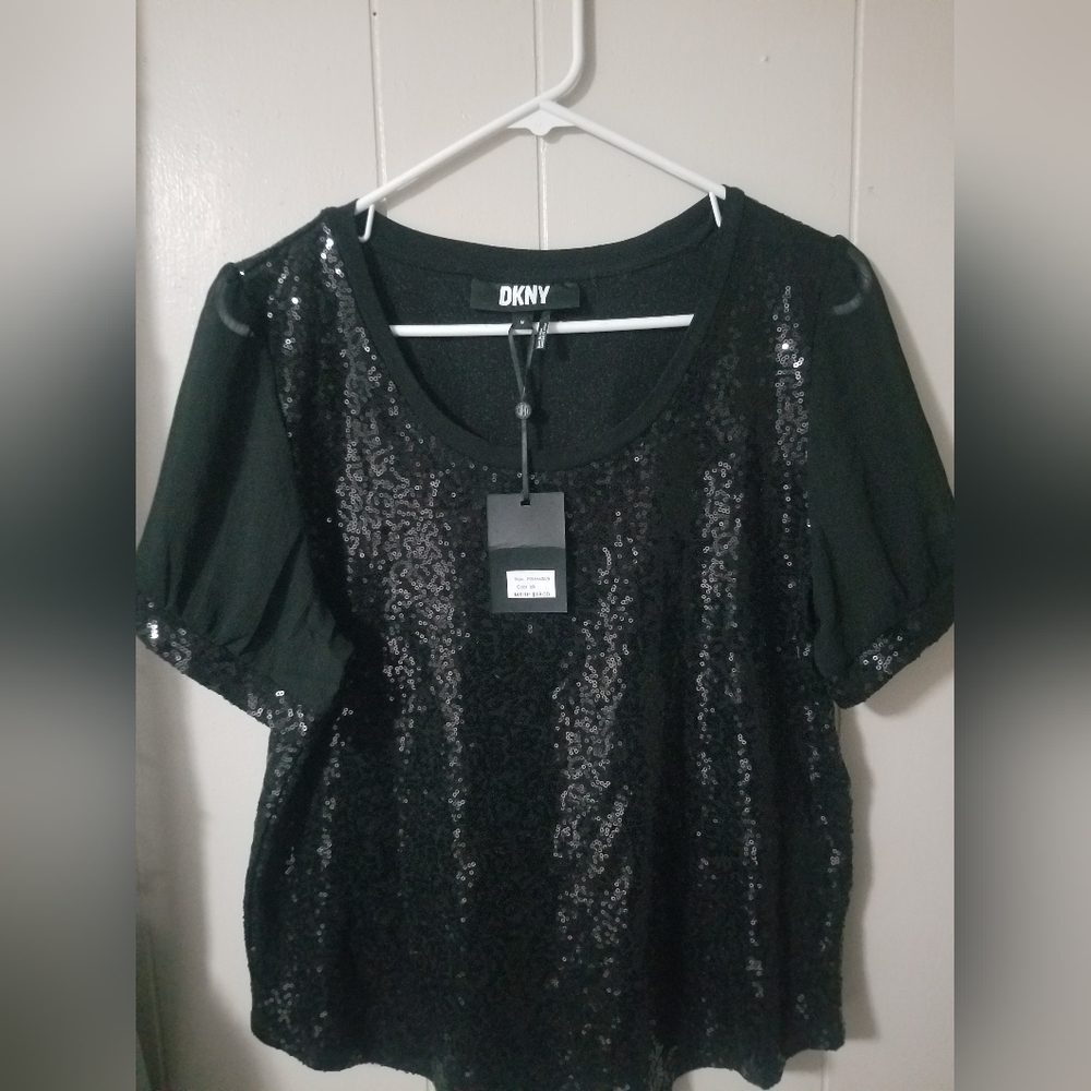 Black DKNY top sequin  shorth sleeve  M NWT